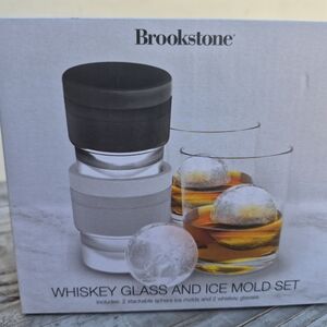 Brookstone Whiskey Glass and Ice Mold Set Valenyine's Day Gift